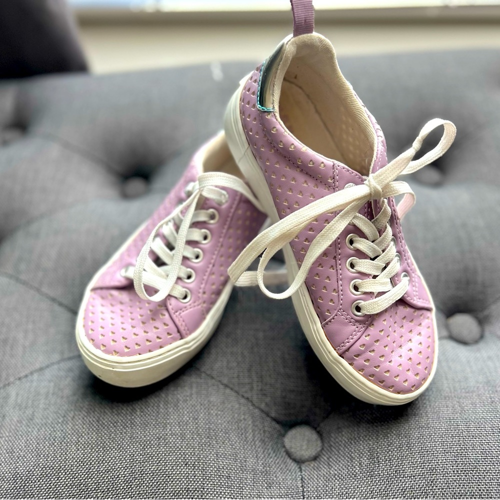 Old Navy girls tennis shoes